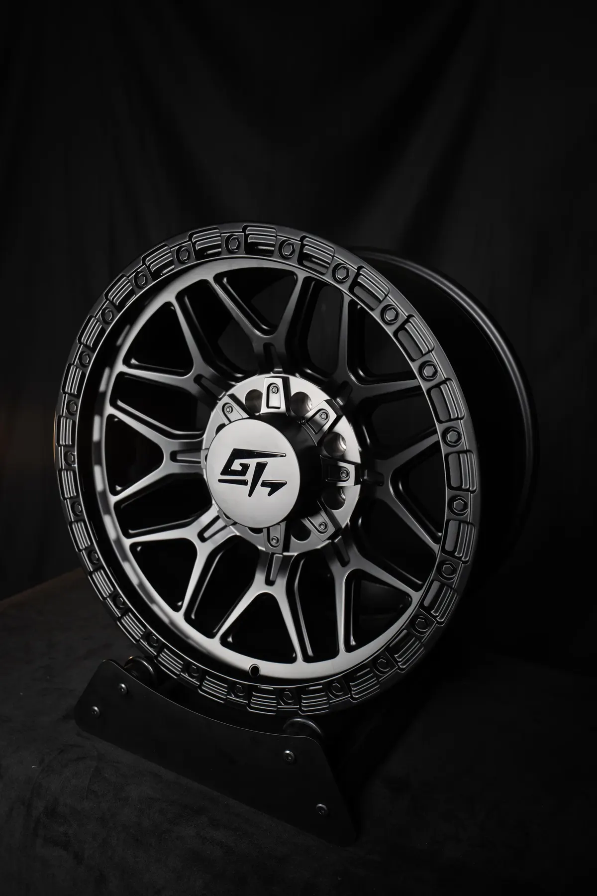 GT Off-Road Revolt wheel